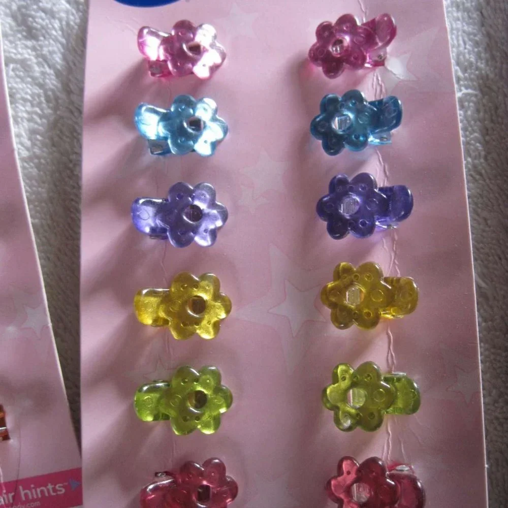 12 Goody Girls Pastel Color Plastic Flower Tiny Sectioning Hair Clips Teeth Grip